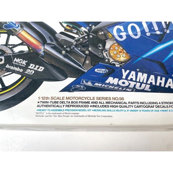 Tamiya 1/12 Yamaha Yzr-M1 04 No.46/No.17 Motorcycle Series Complete NEW - Picture 2 of 7